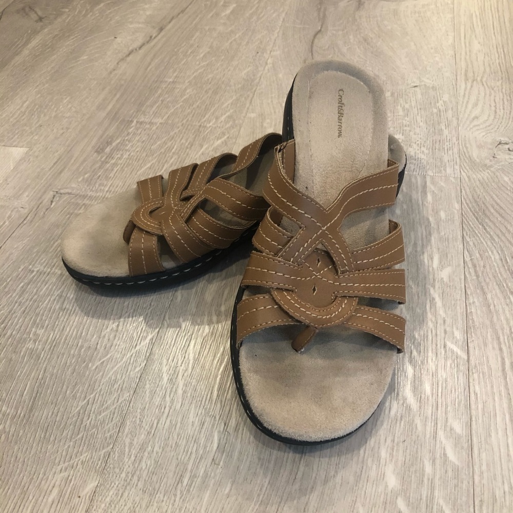 Croft and barrow slides tan size 7.5